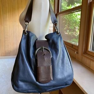Navy dean. B18 Buckle Bag